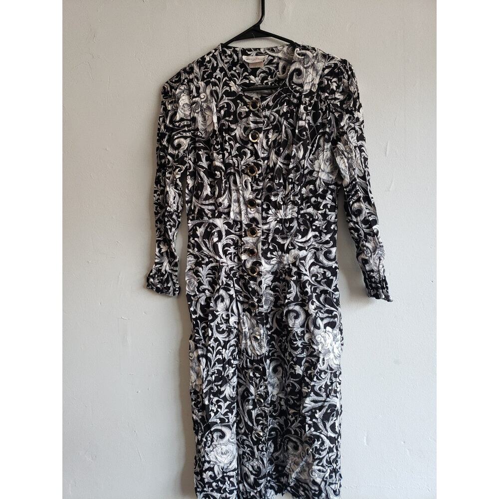 Women's size large VINTAGE black/white paisley dress button front long sleeve